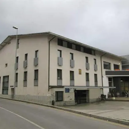 Errota Ostatua Pensión 2*