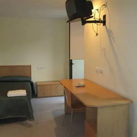 埃罗塔奥斯塔图旅馆 招待所 2*